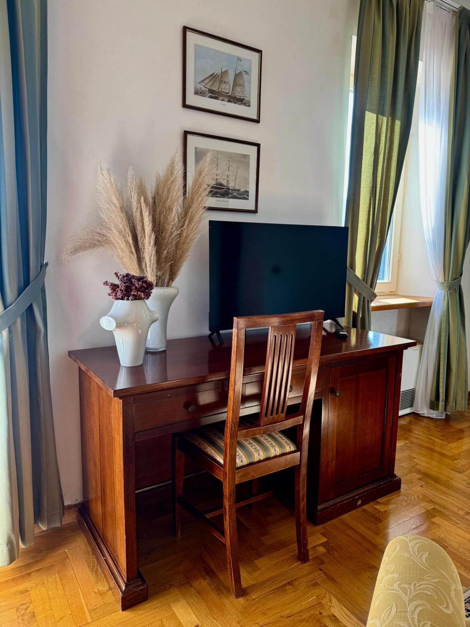 Villa Rava Hotel & Restaurant Экстерьер фото